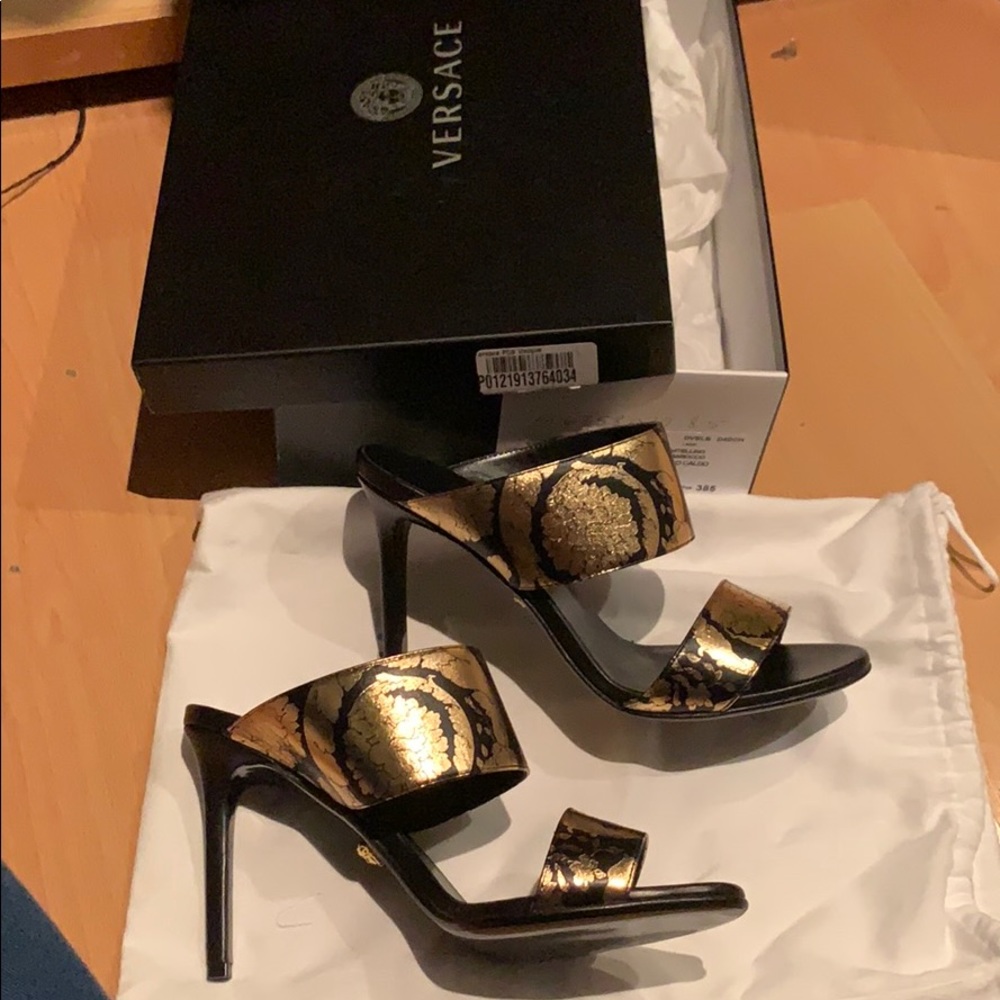 Versace shoes brand new